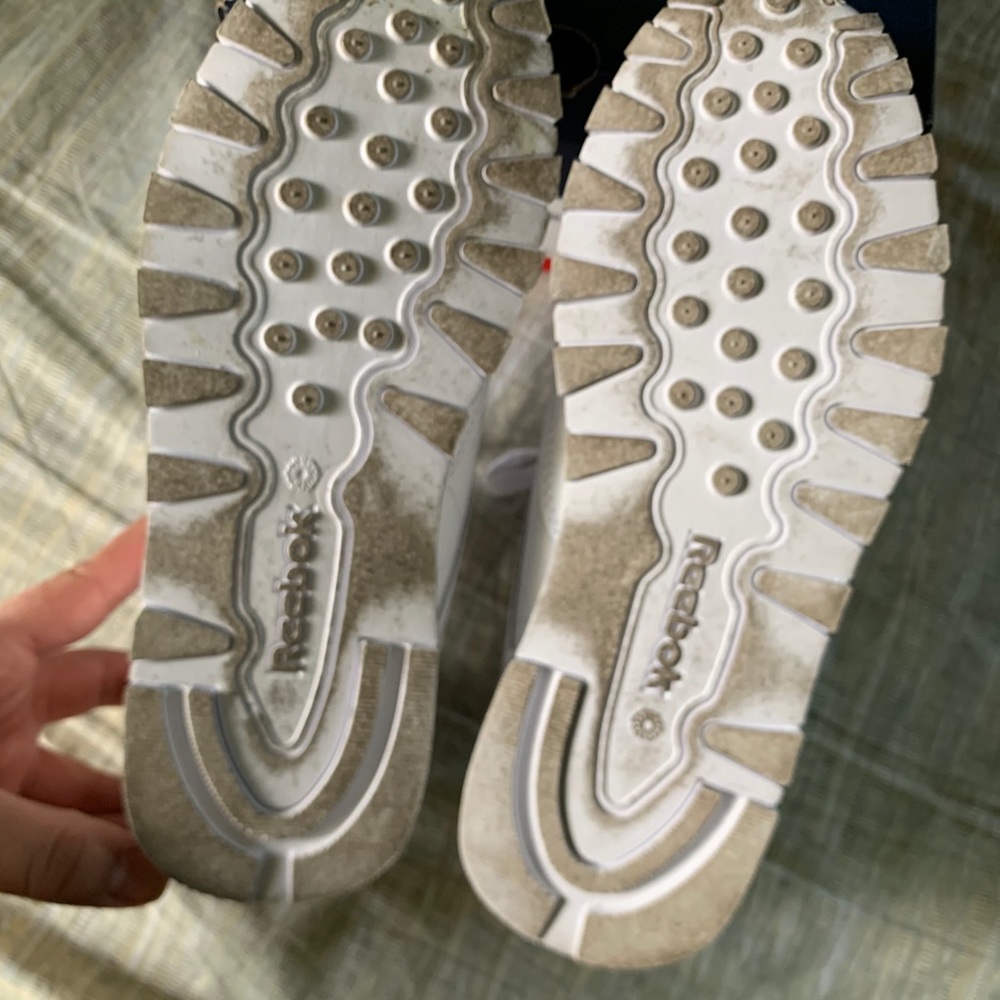Reebok - Picture 3 of 14